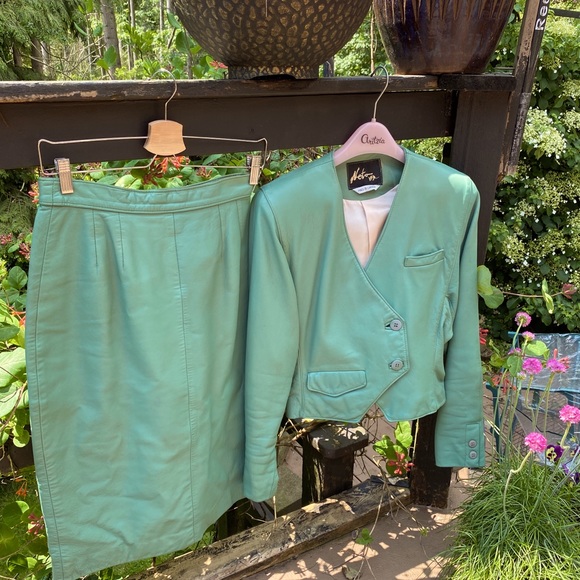 Vintage 80’s leather suit from Canada’s own Neto leather - Picture 4 of 11